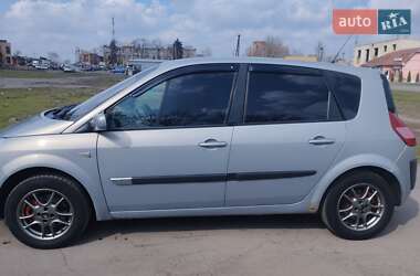 Минивэн Renault Scenic 2004 в 