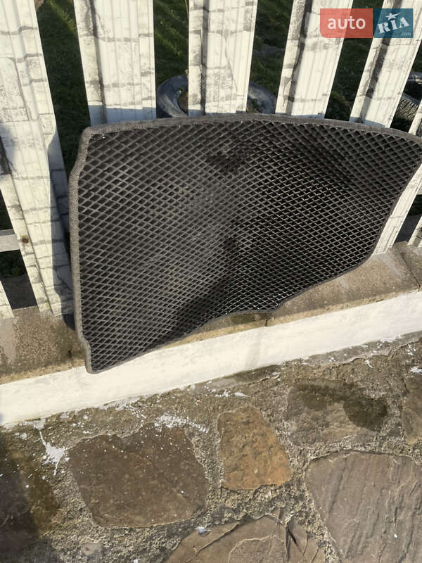 Минивэн Renault Scenic 2012 в Стрелках