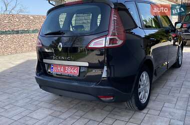 Минивэн Renault Scenic 2010 в 