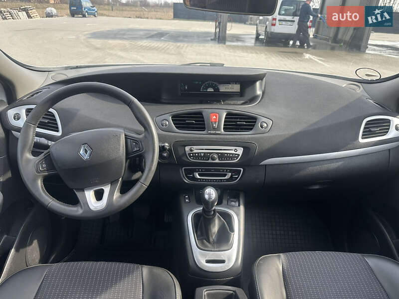 Мінівен Renault Scenic 2011 в Радехові