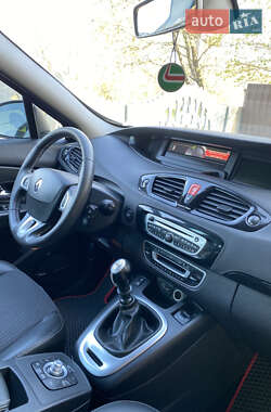 Мінівен Renault Scenic 2011 в 