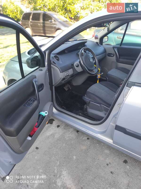 Минивэн Renault Scenic 2005 в Киеве