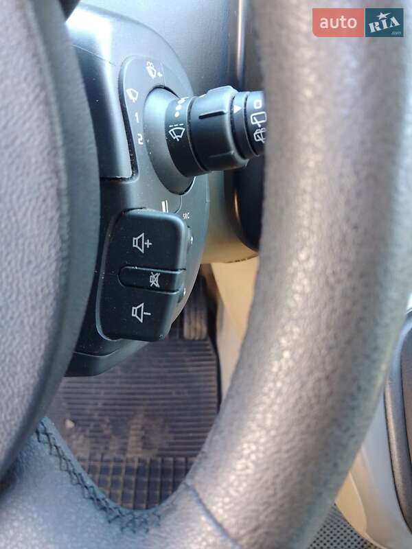Минивэн Renault Scenic 2005 в Кривом Роге