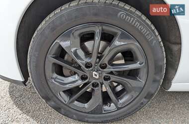 Минивэн Renault Scenic 2015 в 