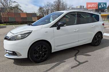 Минивэн Renault Scenic 2015 в 