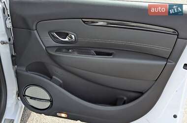 Минивэн Renault Scenic 2015 в 