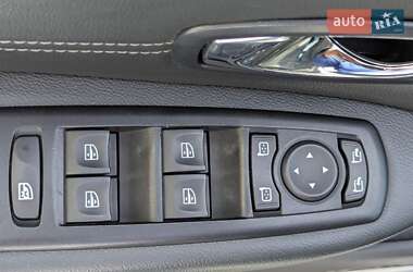 Минивэн Renault Scenic 2015 в 