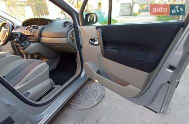 Минивэн Renault Scenic 2005 в 