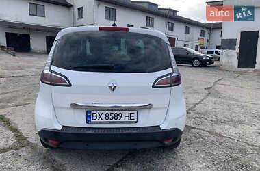Минивэн Renault Scenic 2012 в 