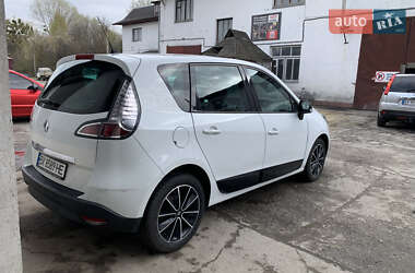 Минивэн Renault Scenic 2012 в 