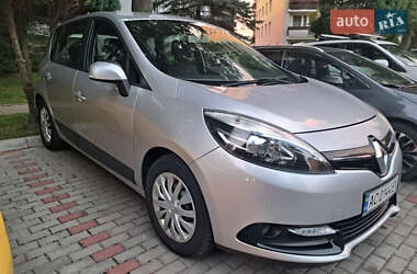 Минивэн Renault Scenic 2013 в 