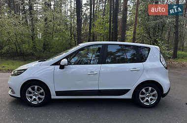 Минивэн Renault Scenic 2012 в 