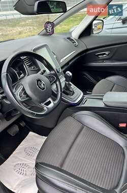 Минивэн Renault Scenic 2017 в 