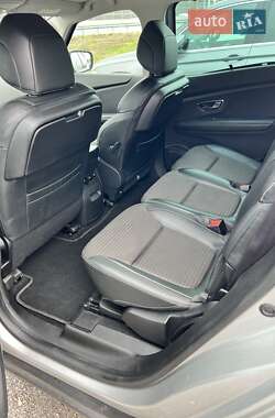 Минивэн Renault Scenic 2017 в 
