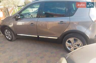 Мінівен Renault Scenic 2013 в 
