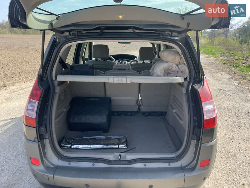 Мінівен Renault Scenic 2004 в Львові