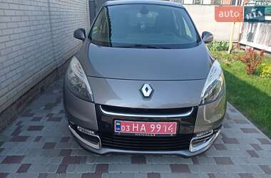 Минивэн Renault Scenic 2012 в 