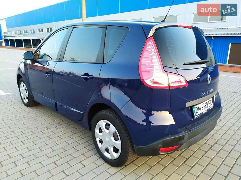 Мінівен Renault Scenic 2011 в Ромнах