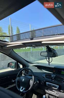 Минивэн Renault Scenic 2013 в 