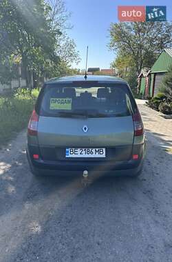 Минивэн Renault Scenic 2005 в 