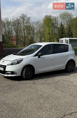 Мінівен Renault Scenic 2012 в 