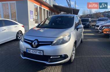 Минивэн Renault Scenic 2014 в 