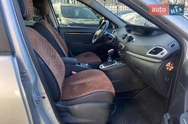 Минивэн Renault Scenic 2014 в 