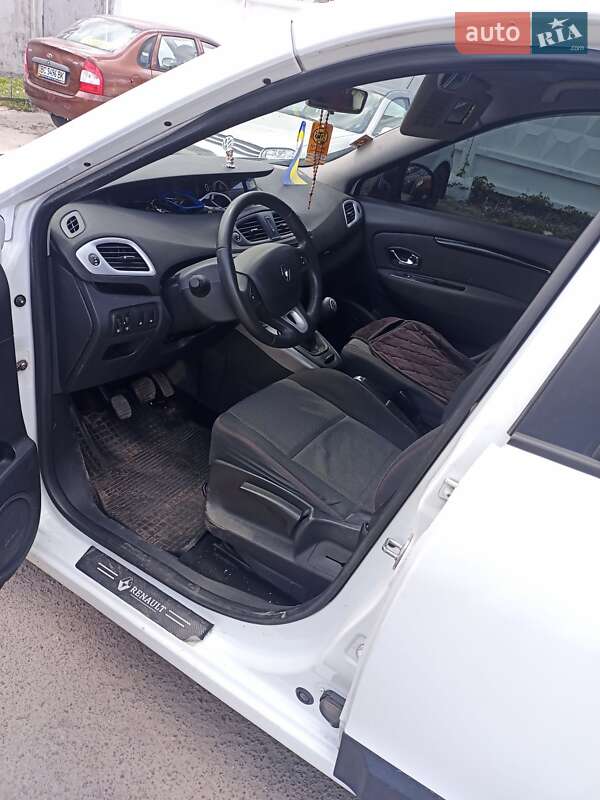 Минивэн Renault Scenic 2012 в Львове