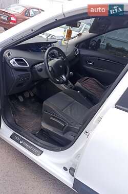 Минивэн Renault Scenic 2012 в 