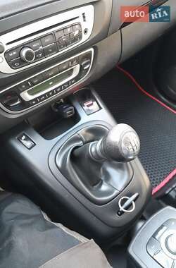 Минивэн Renault Scenic 2012 в 