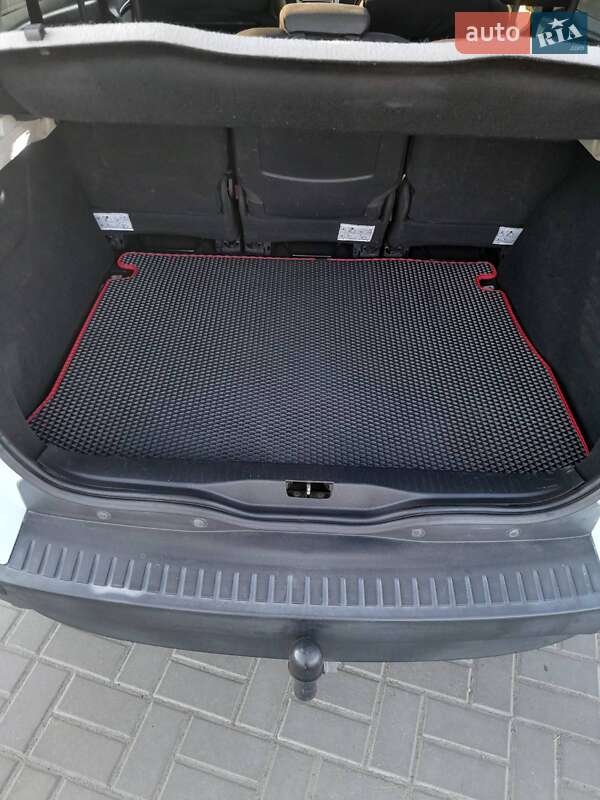 Минивэн Renault Scenic 2012 в Кропивницком