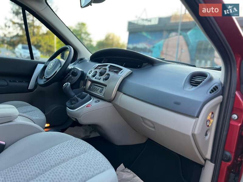 Минивэн Renault Scenic 2006 в Луцке