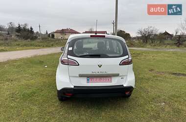Минивэн Renault Scenic 2016 в 