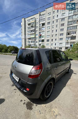 Минивэн Renault Scenic 2003 в 