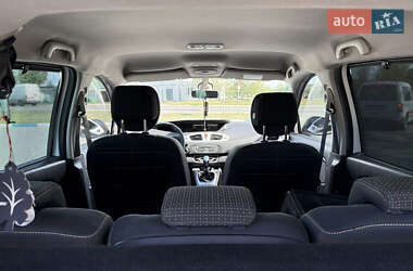 Мінівен Renault Scenic 2010 в 