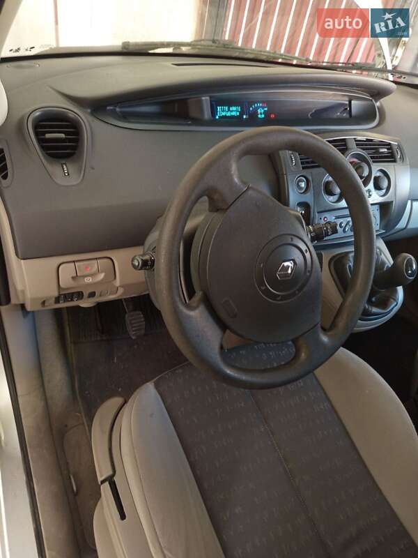 Минивэн Renault Scenic 2005 в Виноградове