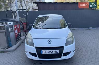 Минивэн Renault Scenic 2010 в 