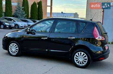 Минивэн Renault Scenic 2010 в 