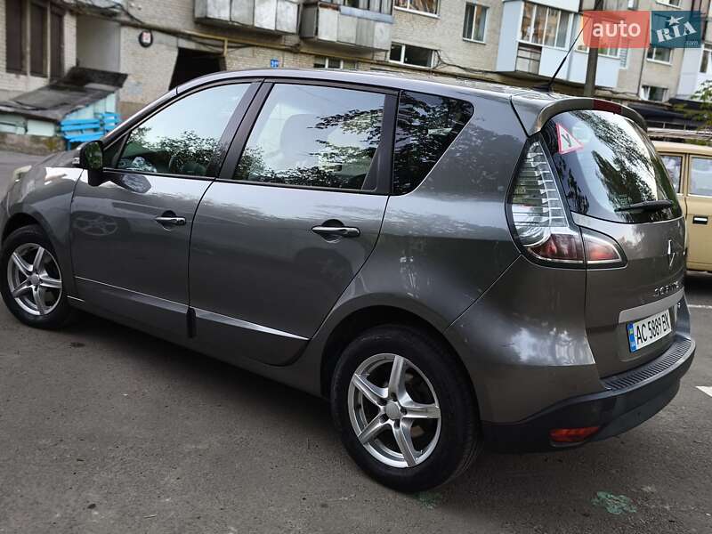 Минивэн Renault Scenic 2014 в Луцке