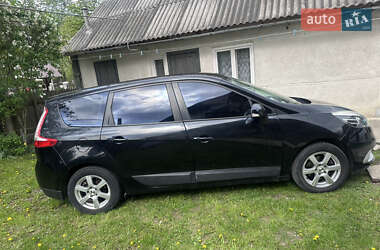 Минивэн Renault Scenic 2013 в 