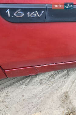 Минивэн Renault Scenic 2004 в 