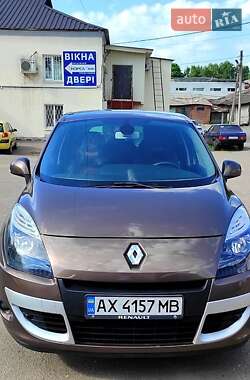 Мінівен Renault Scenic 2009 в Чугуєві