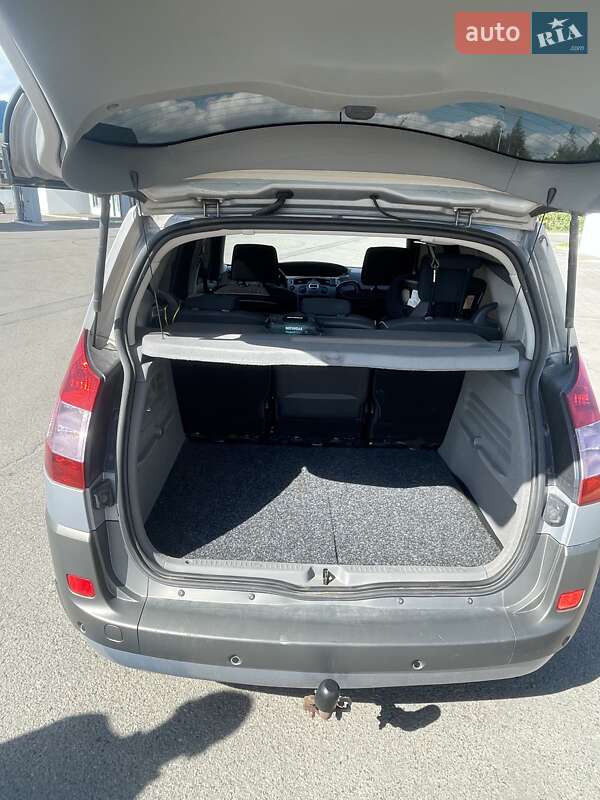Минивэн Renault Scenic 2004 в Ратным