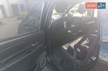 Минивэн Renault Scenic 2011 в 