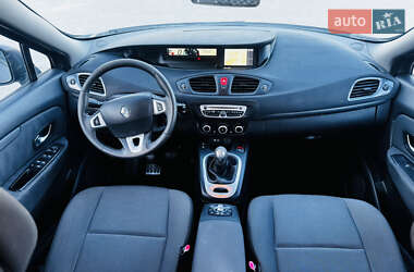 Мінівен Renault Scenic 2011 в 