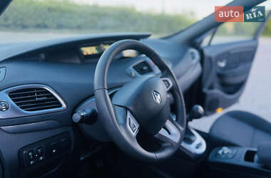 Мінівен Renault Scenic 2011 в 