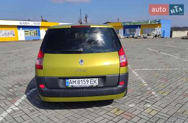 Минивэн Renault Scenic 2004 в 
