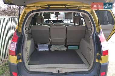 Минивэн Renault Scenic 2004 в 