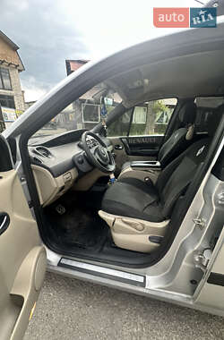 Минивэн Renault Scenic 2006 в 