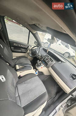 Минивэн Renault Scenic 2006 в 